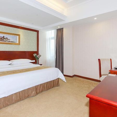 Vienna Hotel Ningbo Ninghai Exterior photo